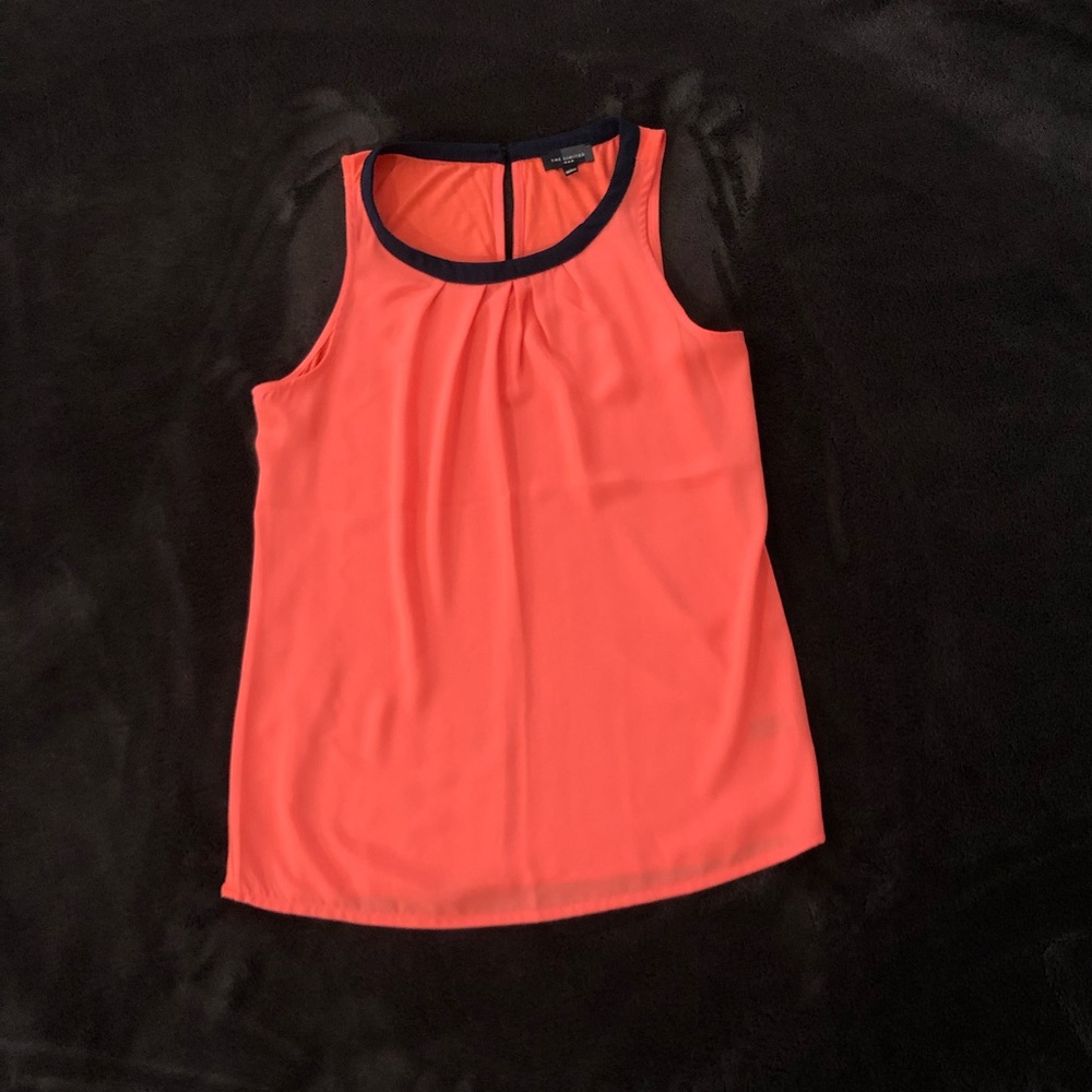 Peachy pink top